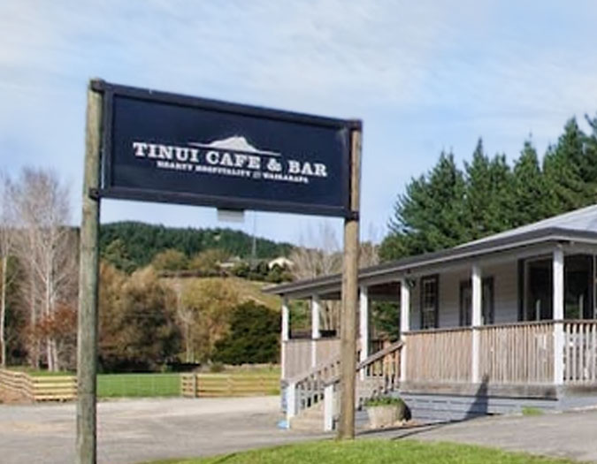 Tinui Cafe & Bar